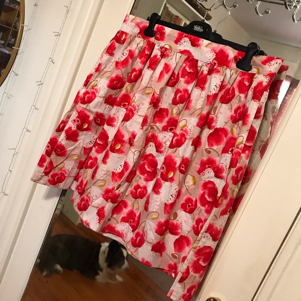 Like new Retrolicious pink and cream floral print A-line skirt with pockets 1XL